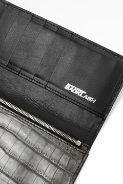 Load image into Gallery viewer, ISAMU KATAYAMA BACKLASH CROCODILE LONG WALLET / (SUMI DYED GREY)
