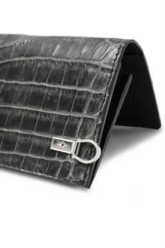 Load image into Gallery viewer, ISAMU KATAYAMA BACKLASH CROCODILE LONG WALLET / (SUMI DYED GREY)