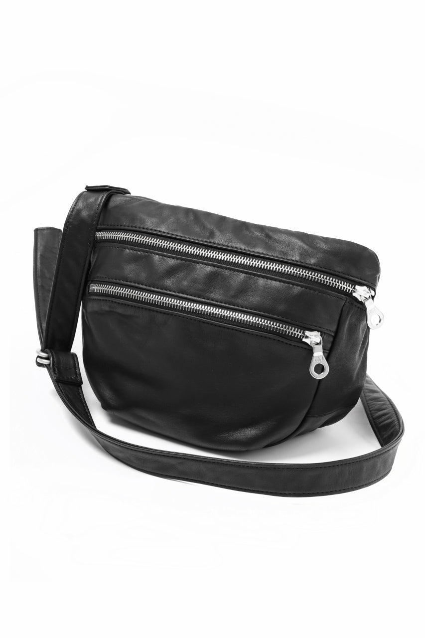 Load image into Gallery viewer, ISAMU KATAYAMA BACKLASH STRAP ZIP BAG / MONOCHROME LUXURY STEER (BLACK)