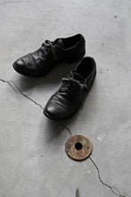 画像をギャラリービューアに読み込む, A DICIANNOVEVENTITRE A1923 DERBY SHOES 033N / HORSE FIORE OILED LEATHER (NERO)