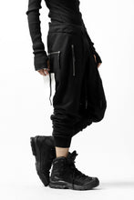 画像をギャラリービューアに読み込む, 11 BY BORIS BIDJAN SABERI JOGGER PANT "P13-F-1235" (HEAVY SWEAT / BLACK DYE)