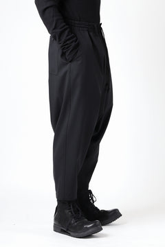 Load image into Gallery viewer, Y's BANG ON! No.9 SAROUEL WOOL TROPICAL PANTS (BLACK)