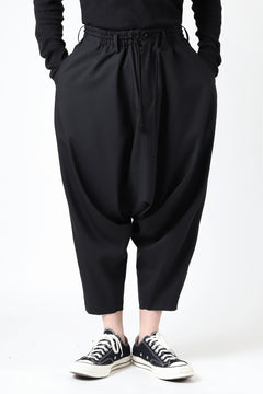 Load image into Gallery viewer, Y's BANG ON! No.9 SAROUEL WOOL TROPICAL PANTS (BLACK)