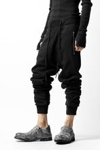 画像をギャラリービューアに読み込む, 11 BY BORIS BIDJAN SABERI JOGGER PANT "P13-F-1235" (HEAVY SWEAT / BLACK DYE)