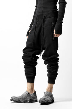 画像をギャラリービューアに読み込む, 11 BY BORIS BIDJAN SABERI JOGGER PANT "P13-F-1235" (HEAVY SWEAT / BLACK DYE)