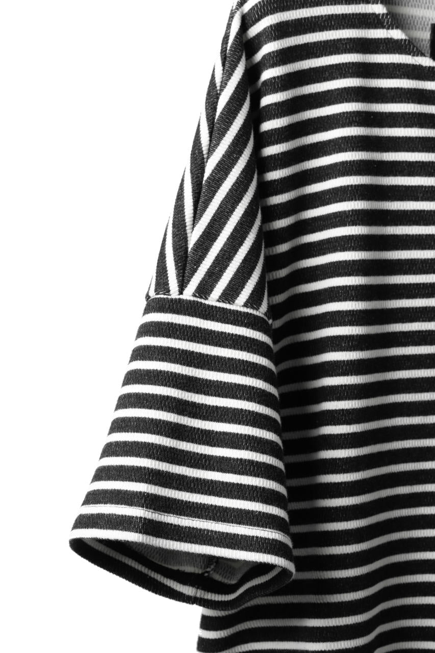 Load image into Gallery viewer, ISAMU KATAYAMA BACKLASH OVERSIZED SWITCHING TOPS / COTTON HONEYCOMB (BORDER)