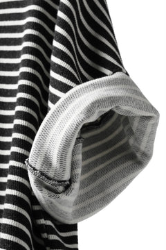 Load image into Gallery viewer, ISAMU KATAYAMA BACKLASH OVERSIZED SWITCHING TOPS / COTTON HONEYCOMB (BORDER)