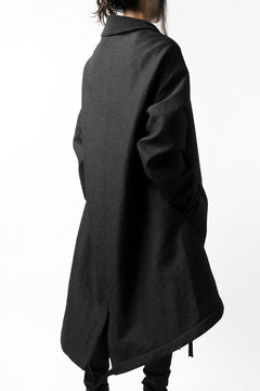 画像をギャラリービューアに読み込む, SOSNOVSKA REVERSIBLE UNINHIBITED RAIN COAT UREAN (BLACK)