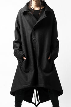 画像をギャラリービューアに読み込む, SOSNOVSKA REVERSIBLE UNINHIBITED RAIN COAT UREAN (BLACK)