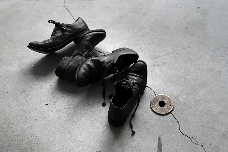 画像をギャラリービューアに読み込む, A DICIANNOVEVENTITRE A1923 DERBY SHOES 033N / HORSE FIORE OILED LEATHER (NERO)