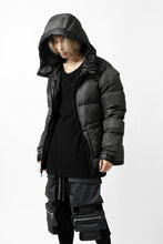 Load image into Gallery viewer, ISAMU KATAYAMA BACKLASH xx NANGA REVERSIBLE AURORA DOWN JACKET / KANGAROO + NYLON x POLISH WHITE GOOSE (BLACK x GREY)