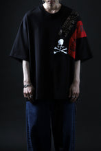 画像をギャラリービューアに読み込む, mastermind JAPAN RANDOM PATCH BOXYFIT T-SHIRT (BLACK)