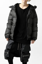 Load image into Gallery viewer, ISAMU KATAYAMA BACKLASH xx NANGA REVERSIBLE AURORA DOWN JACKET / KANGAROO + NYLON x POLISH WHITE GOOSE (BLACK x GREY)