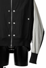 画像をギャラリービューアに読み込む, A.F ARTEFACT LIGHTWEIGHT BOMBER-JACKET (BLACK x L.GREY)