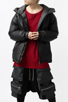 Load image into Gallery viewer, ISAMU KATAYAMA BACKLASH xx NANGA REVERSIBLE AURORA DOWN JACKET / KANGAROO + NYLON x POLISH WHITE GOOSE (BLACK x GREY)