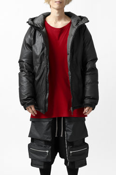 Load image into Gallery viewer, ISAMU KATAYAMA BACKLASH xx NANGA REVERSIBLE AURORA DOWN JACKET / KANGAROO + NYLON x POLISH WHITE GOOSE (BLACK x GREY)