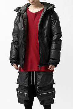 Load image into Gallery viewer, ISAMU KATAYAMA BACKLASH xx NANGA REVERSIBLE AURORA DOWN JACKET / KANGAROO + NYLON x POLISH WHITE GOOSE (BLACK x GREY)
