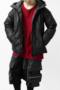 Load image into Gallery viewer, ISAMU KATAYAMA BACKLASH xx NANGA REVERSIBLE AURORA DOWN JACKET / KANGAROO + NYLON x POLISH WHITE GOOSE (BLACK x GREY)
