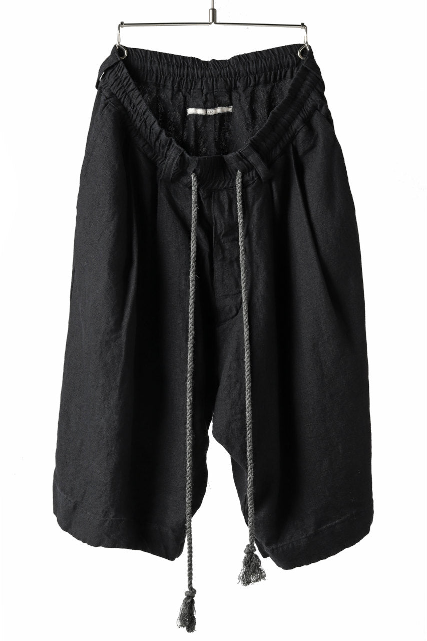 画像をギャラリービューアに読み込む, _vital tucked volume short pants / linen washer (BLACK)