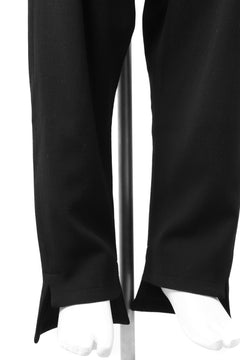 画像をギャラリービューアに読み込む, SOSNOVSKA RESTRAINED CUTED PANTS (BLACK)