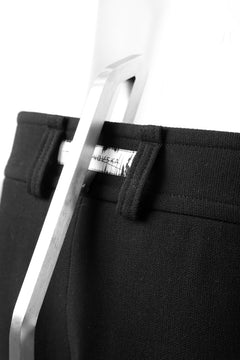 画像をギャラリービューアに読み込む, SOSNOVSKA RESTRAINED CUTED PANTS (BLACK)