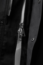 画像をギャラリービューアに読み込む, KLASICA WATER FALL MODS COAT / Ventile® UK L24 (BLACK)