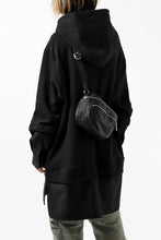 Load image into Gallery viewer, ISAMU KATAYAMA BACKLASH STRAP ZIP BAG / MONOCHROME LUXURY STEER (BLACK)