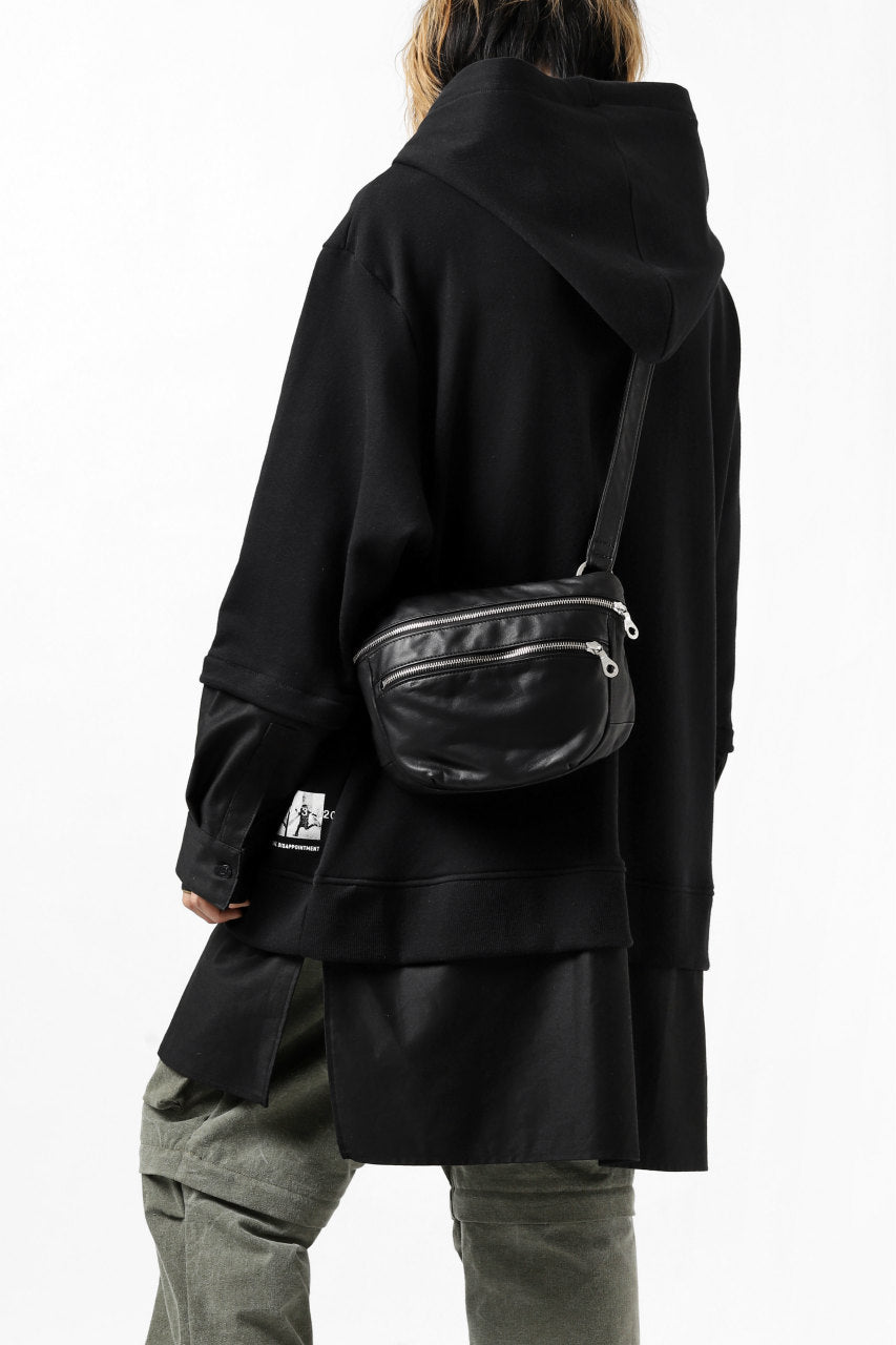 Load image into Gallery viewer, ISAMU KATAYAMA BACKLASH STRAP ZIP BAG / MONOCHROME LUXURY STEER (BLACK)