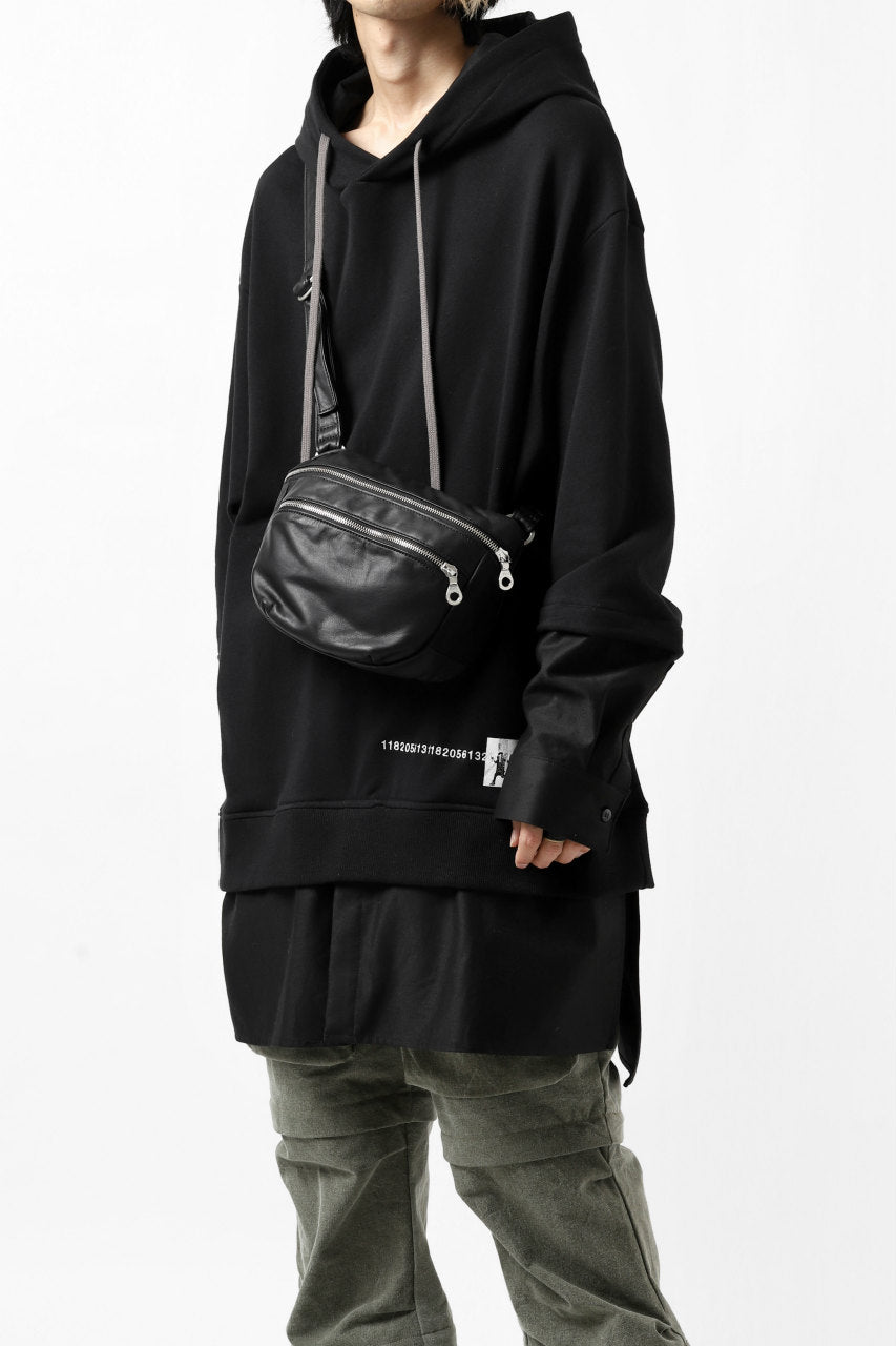 Load image into Gallery viewer, ISAMU KATAYAMA BACKLASH STRAP ZIP BAG / MONOCHROME LUXURY STEER (BLACK)