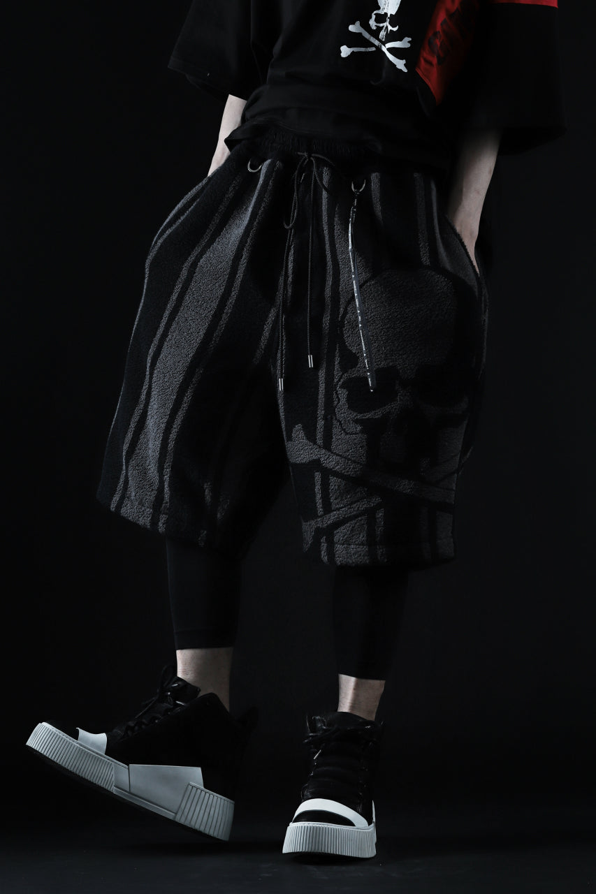 画像をギャラリービューアに読み込む, mastermind JAPAN STRIPED SHORT PANTS / PILE JERSEY (BLACK x GREY)
