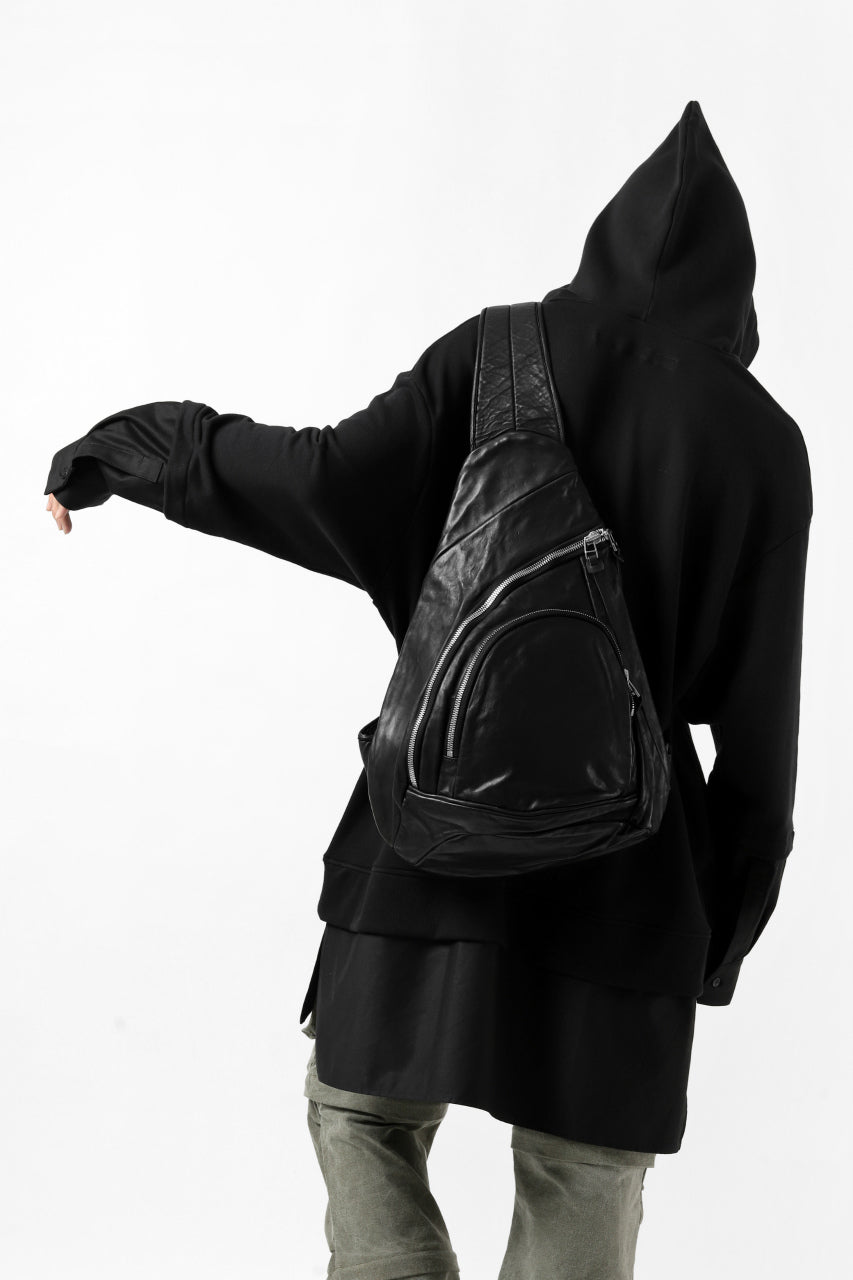 Load image into Gallery viewer, ISAMU KATAYAMA BACKLASH ONE SHOULDER BAG / Italy Shoulder Object Dyed (BLACK)