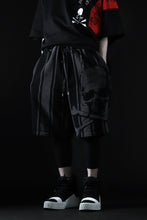 画像をギャラリービューアに読み込む, mastermind JAPAN STRIPED SHORT PANTS / PILE JERSEY (BLACK x GREY)