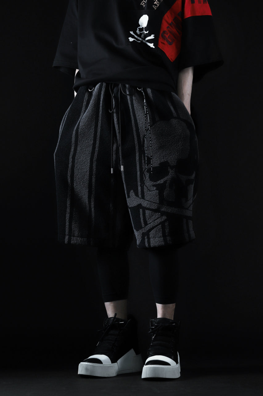 画像をギャラリービューアに読み込む, mastermind JAPAN STRIPED SHORT PANTS / PILE JERSEY (BLACK x GREY)