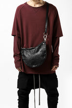 Load image into Gallery viewer, ISAMU KATAYAMA BACKLASH 2WAY BAM BAG / Italy Shoulder Object Dyed (BLACK)