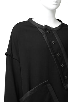 画像をギャラリービューアに読み込む, SOSNOVSKA COLLAPSED PLANK SHIRT-PULLOVER (BLACK)