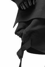 画像をギャラリービューアに読み込む, SOSNOVSKA SECRET COVER JACKET COAT (BLACK)