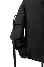 画像をギャラリービューアに読み込む, SOSNOVSKA exclusive WIDE PATCH POCKET BOMBER JACKET (BLACK)