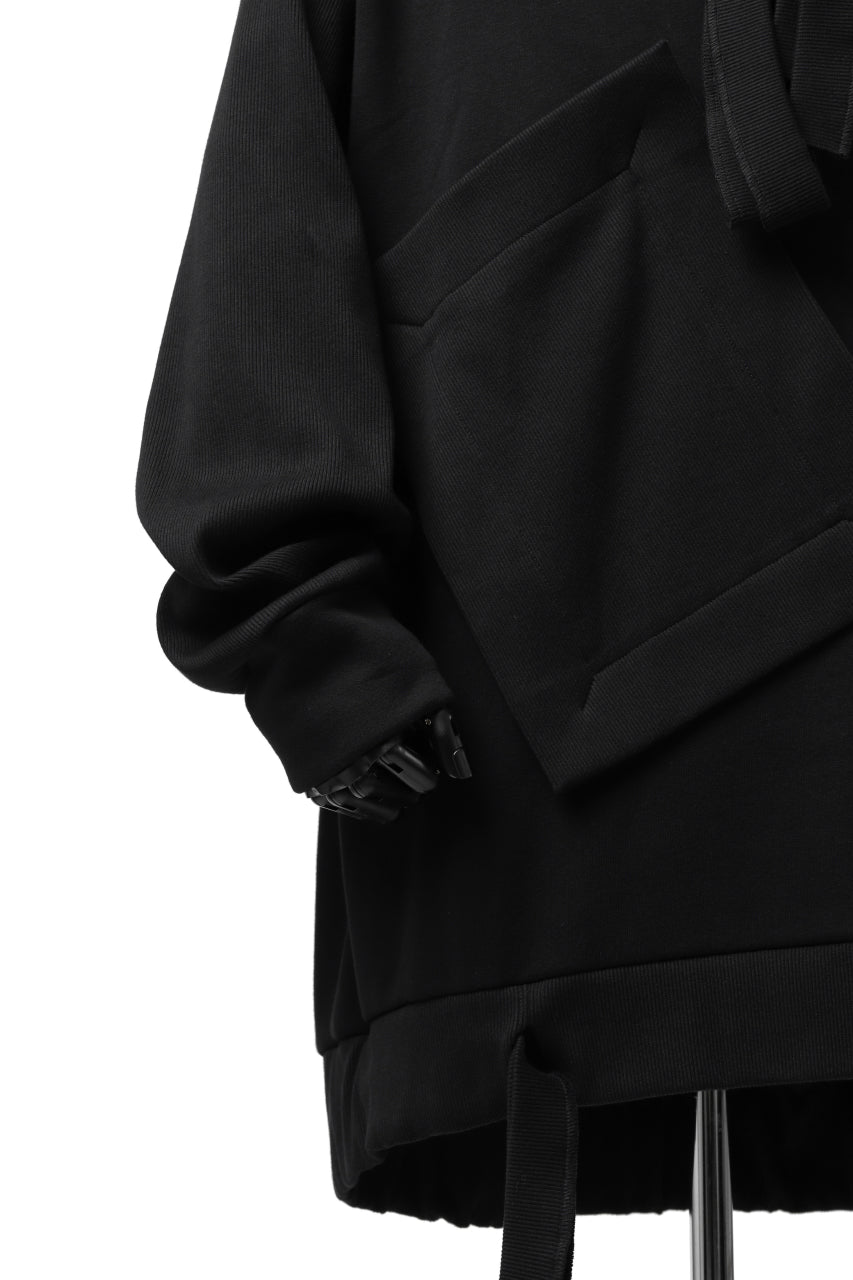 画像をギャラリービューアに読み込む, SOSNOVSKA exclusive SHIFTED POCKET SWEATER (BLACK)