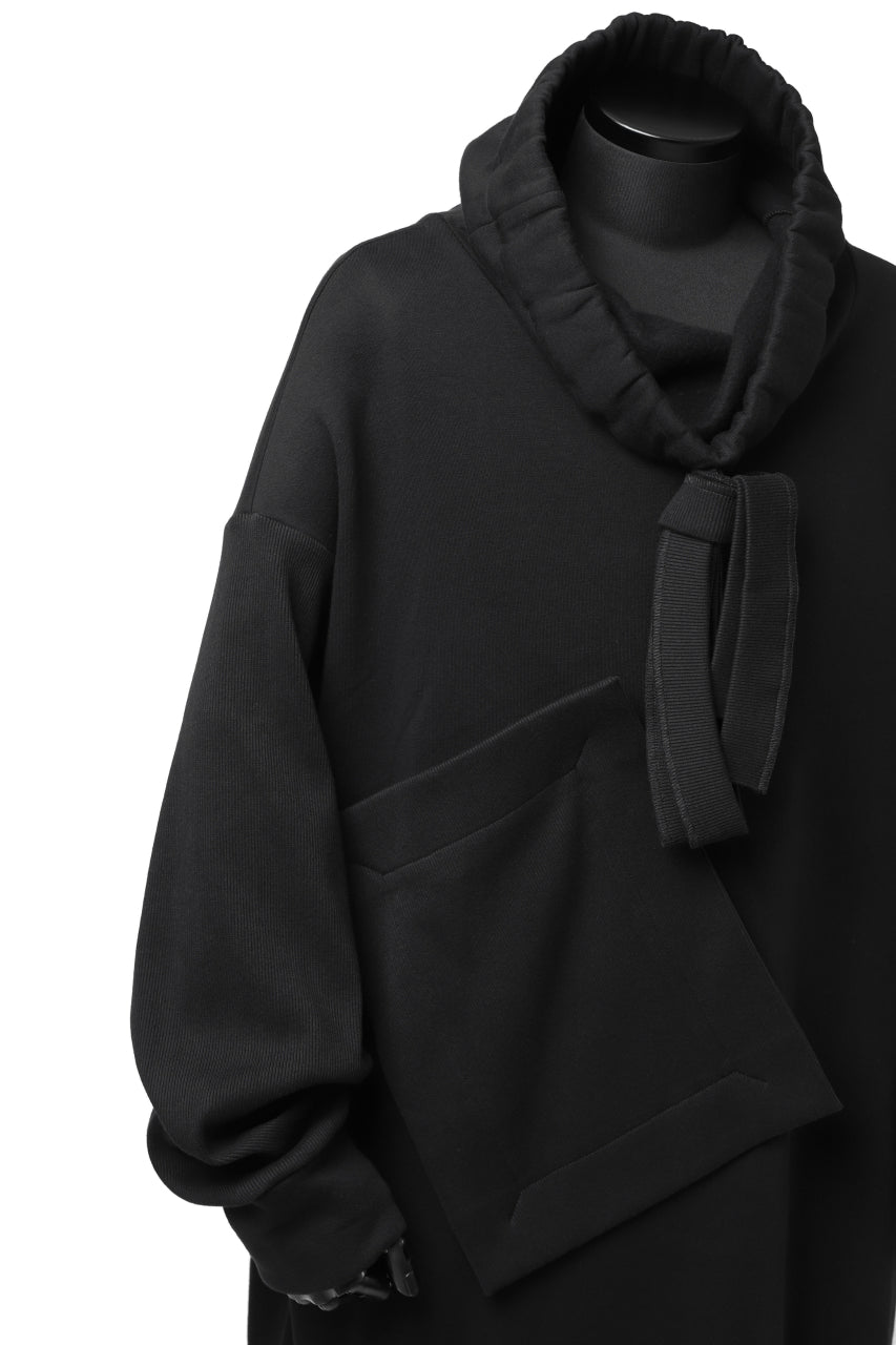 画像をギャラリービューアに読み込む, SOSNOVSKA exclusive SHIFTED POCKET SWEATER (BLACK)