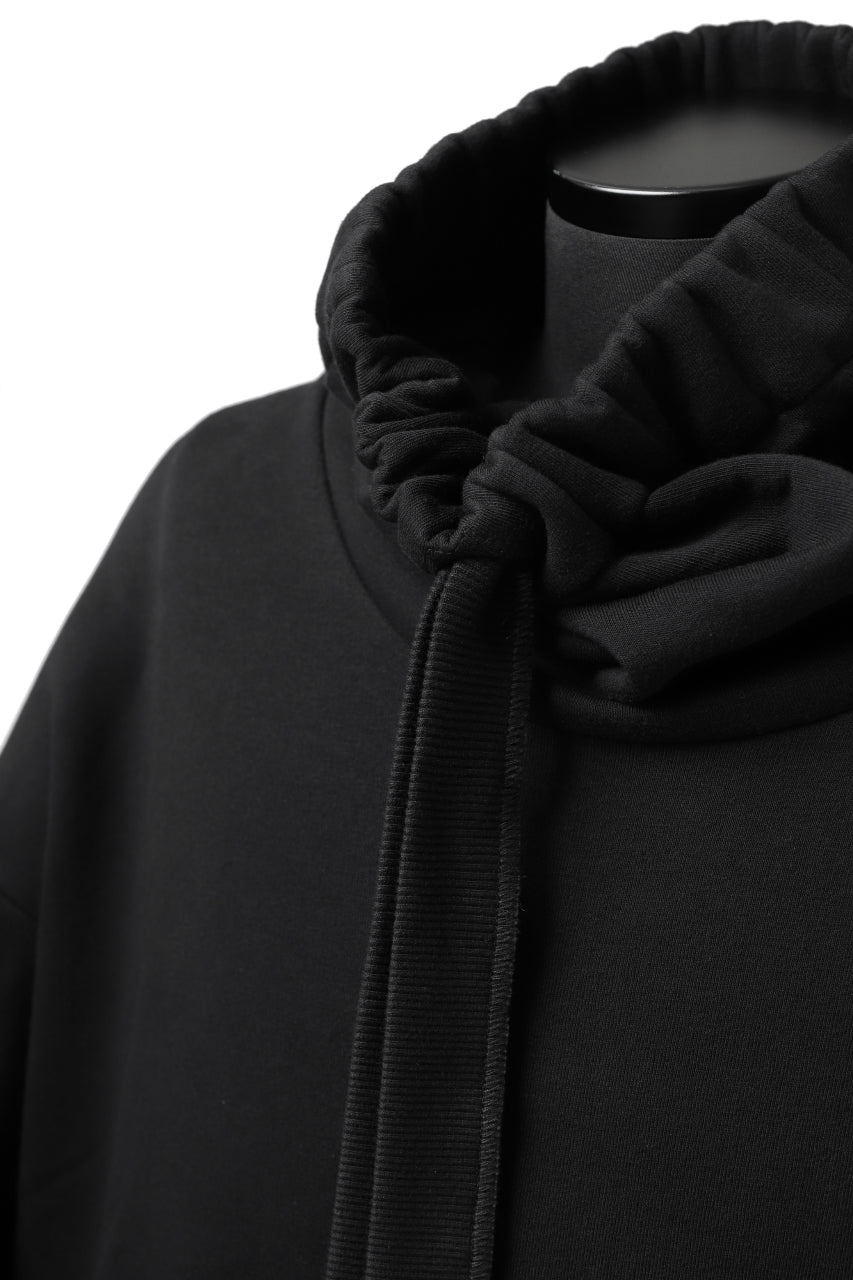 画像をギャラリービューアに読み込む, SOSNOVSKA exclusive SHIFTED POCKET SWEATER (BLACK)