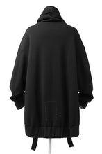 画像をギャラリービューアに読み込む, SOSNOVSKA exclusive SHIFTED POCKET SWEATER (BLACK)