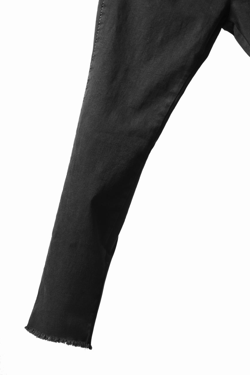 画像をギャラリービューアに読み込む, thomkrom OVER LOCK SLIM CROPPED PANTS / DAMAGE STRETCH DENIM (BLACK)