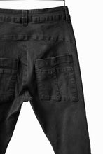 画像をギャラリービューアに読み込む, thomkrom OVER LOCKED SKINNY TROUSERS /  HYPER STRETCH DENIM (DARK GREY)