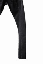 画像をギャラリービューアに読み込む, thomkrom OVER LOCKED SKINNY TROUSERS /  HYPER STRETCH DENIM (BLACK)