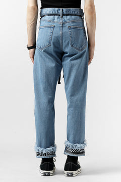 Load image into Gallery viewer, FACETASM CROPPED PRINT DENIM PANTS (INDIGO)
