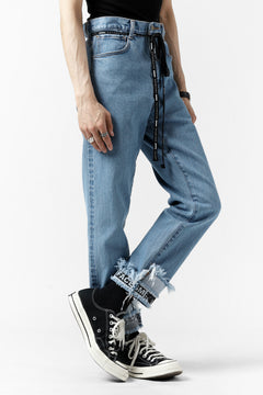 Load image into Gallery viewer, FACETASM CROPPED PRINT DENIM PANTS (INDIGO)