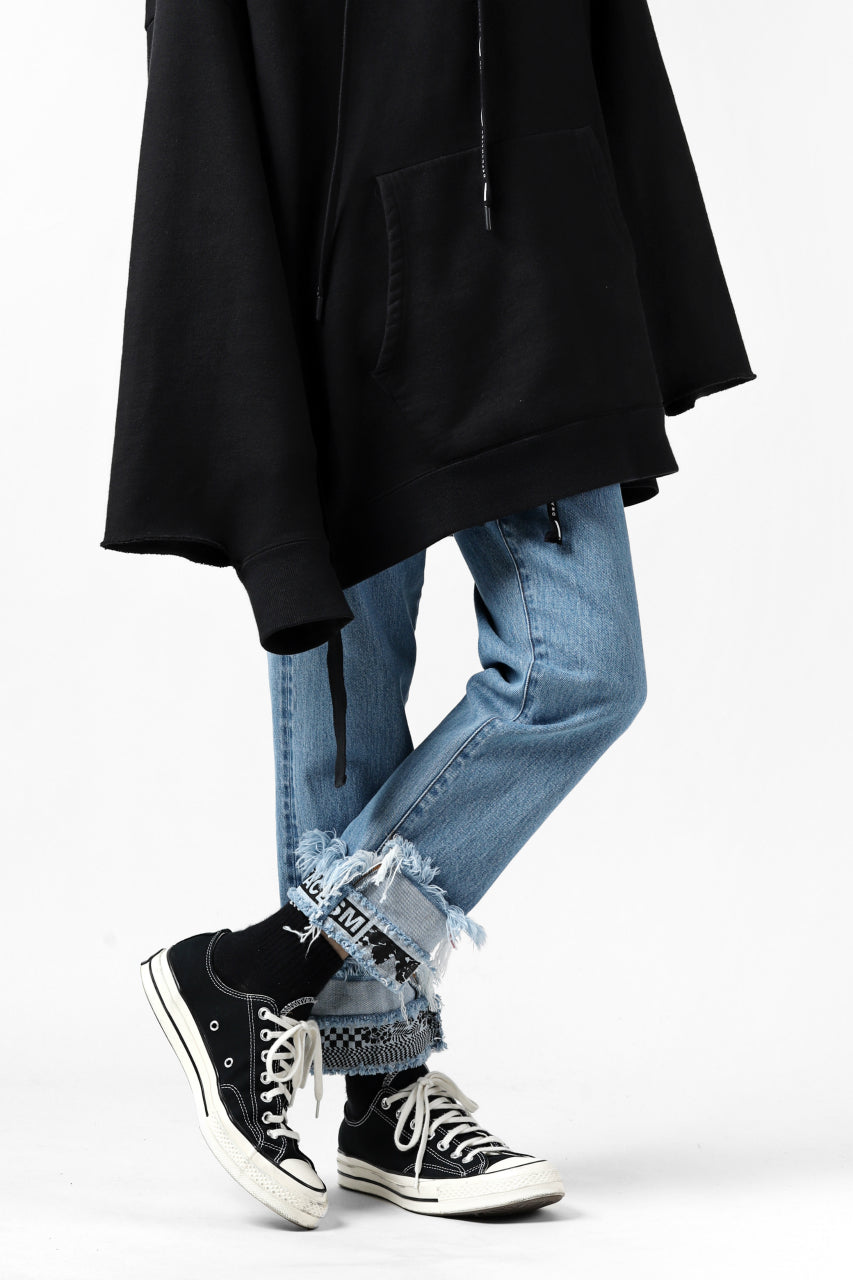 Load image into Gallery viewer, FACETASM CROPPED PRINT DENIM PANTS (INDIGO)