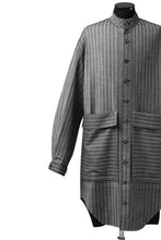 画像をギャラリービューアに読み込む, SOSNOVSKA exclusive FLYING DOWN SHIRT COAT (GREY STRIPE)