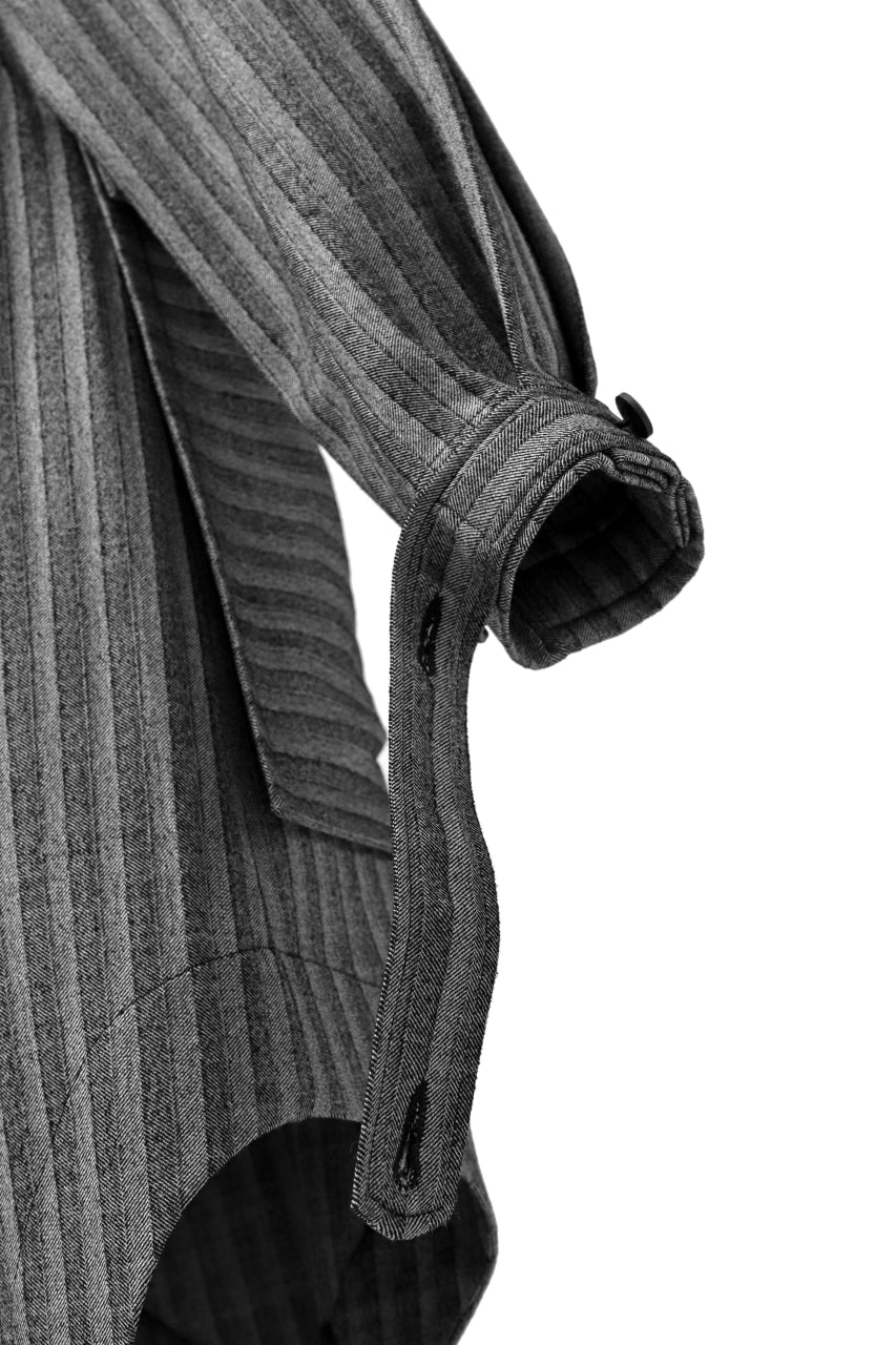 画像をギャラリービューアに読み込む, SOSNOVSKA exclusive FLYING DOWN SHIRT COAT (GREY STRIPE)