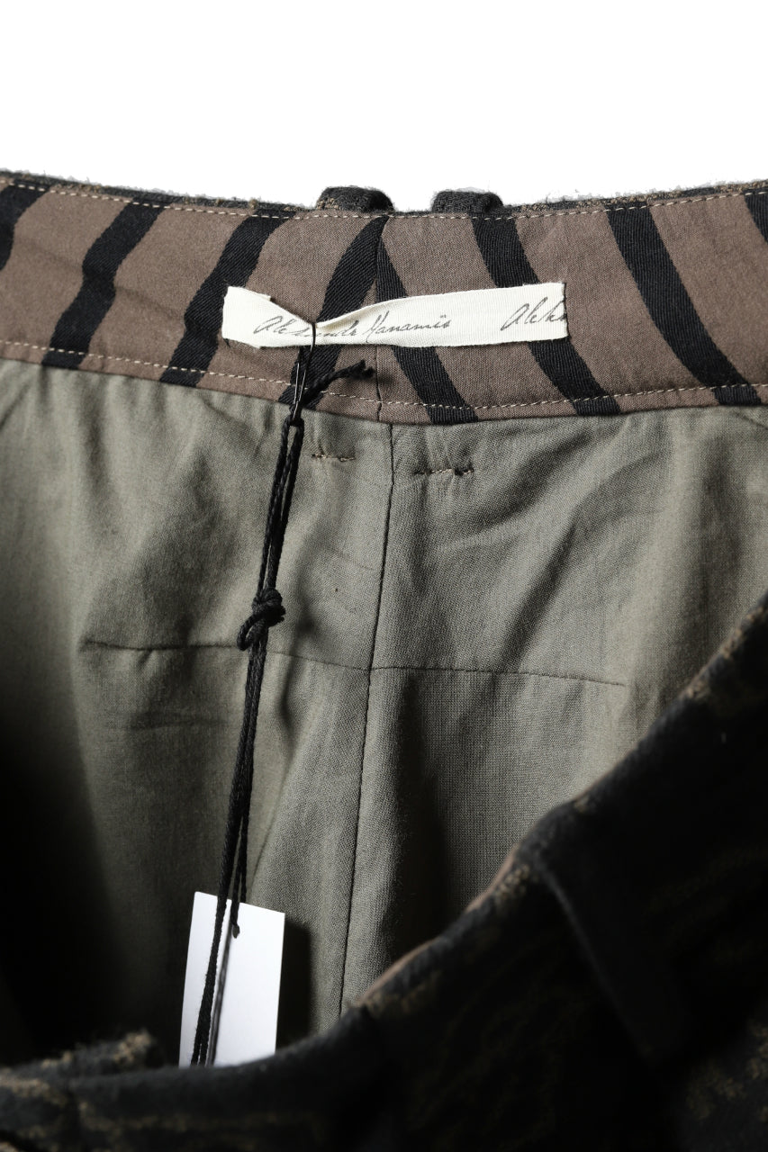 画像をギャラリービューアに読み込む, Aleksandr Manamis Loose Cropped Pant  / Jacquard (BLACK BROWN)